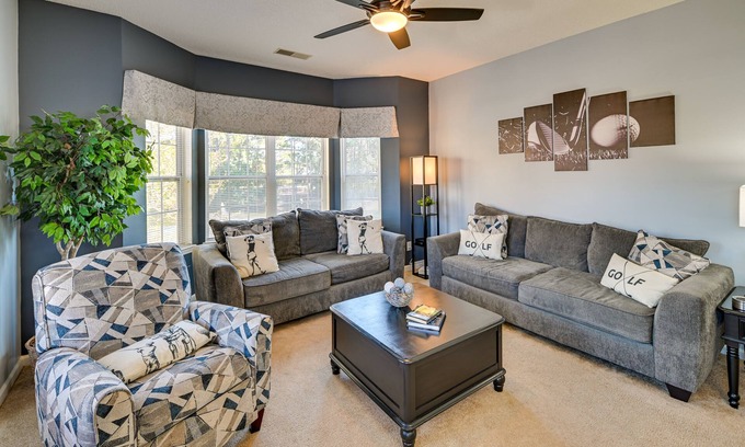 Red Hill Condo | Welcoming Myrtle Beach Condo w/ Community Perks