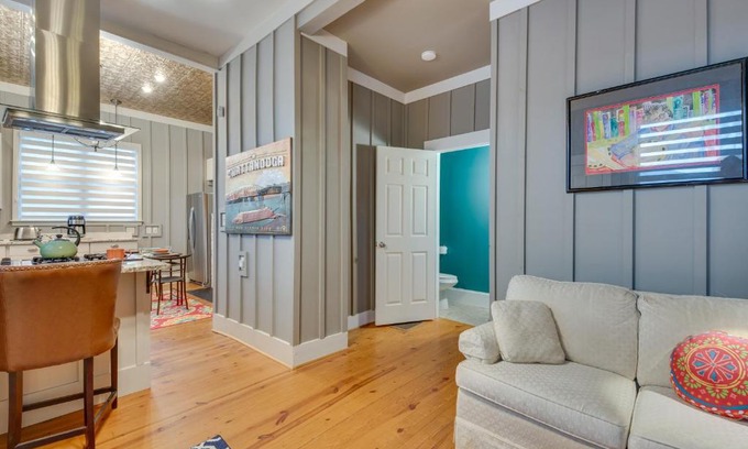 Norcross House | Welcoming Norcross Cottage with Deck and Shared Grill!