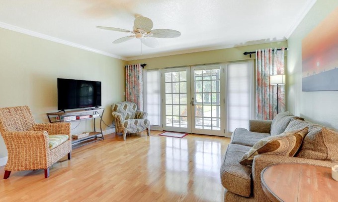 Gulf Gate Estates Apartment | Welcoming Sarasota Vacation Rental with Pool!