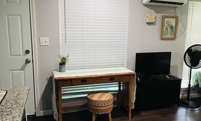 Downtown San Antonio Apartment | Welcoming studio with AC near downtown San Antonio