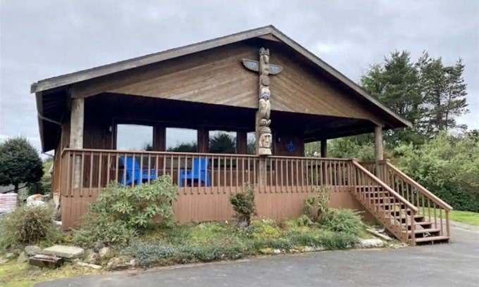 Oyehut-Hogans Corner House | Welcoming Totem Tides 2-bedroom house Ocean Shores easy access to beach & town