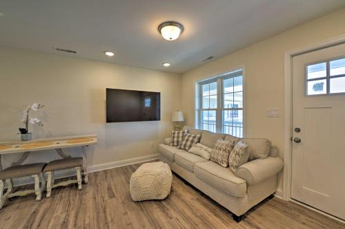 Cape May - Wildwood Apartment | Welcoming Wildwood Condo about 1 Block to Beach!