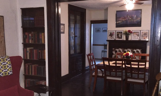 Pittsburgh House | Well Appointed Home for Your Family's Enjoyment near the Heart of Pittsburgh