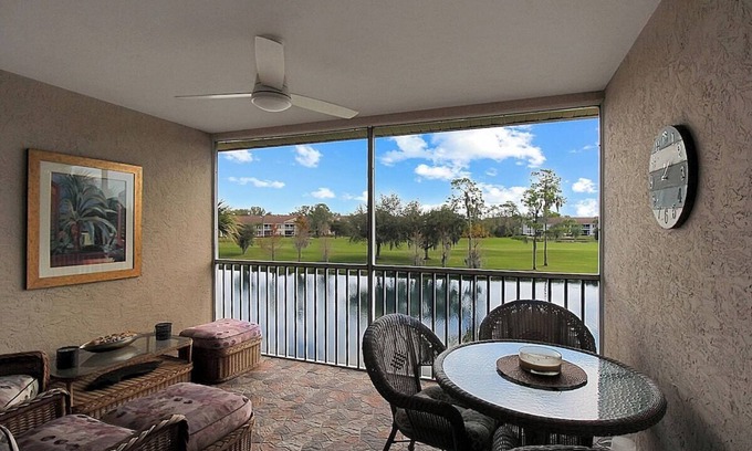 Sarasota Condo | Well-appointed lakefront condo | Heritage Oaks County Club - Bellevue
