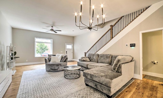 South Side Flats House | Well-Appointed Pittsburgh Home 1 Mi to Dtwn!