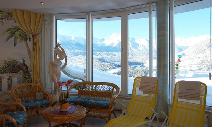 Arzl im Piztal Apartment | Well-kept holiday flat with sauna