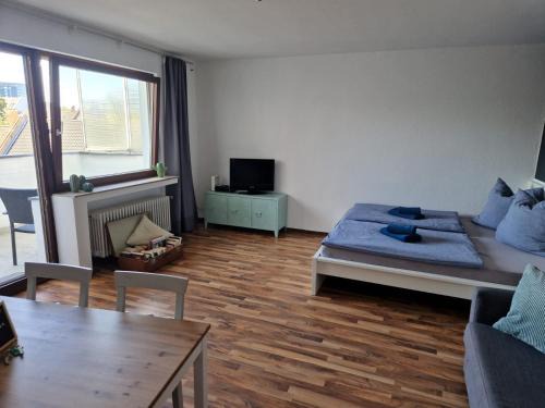 Derendorf Apartment | Well located flat with balcony