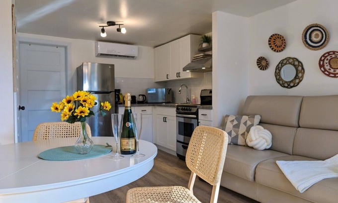 Vieux-Limoilou Apartment | Well located in Limoilou