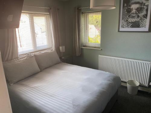 Tring House | Wellbrook Rooms