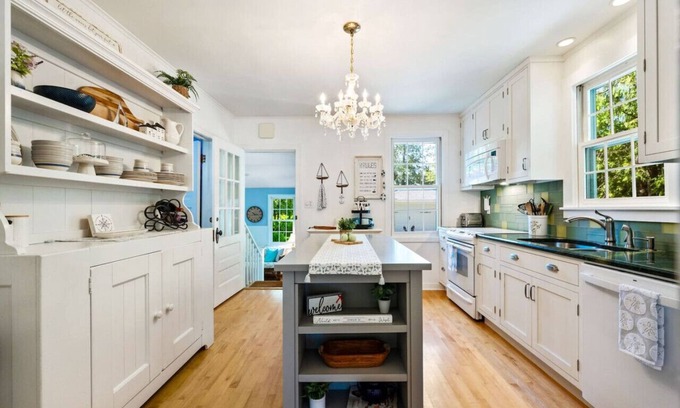 Ephraim House | Wes's Landing- Downtown Ephraim