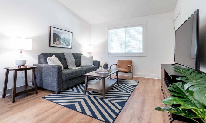 Lindridge-Martin Manor Apartment | West Home | Convenient 1x1 Apartment