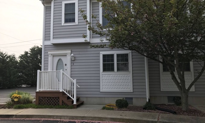 West Ocean City House | West Ocean City townhome next to Sunset Marina close to OC & Assateague Beaches