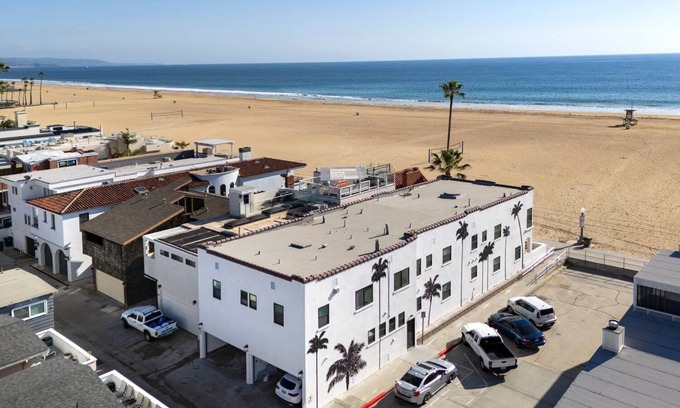 Newport Beach Apartment | West Oceanfront Oasis 3
