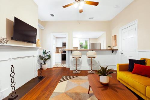 Savannah Victorian District House | West Park Suites Unit C