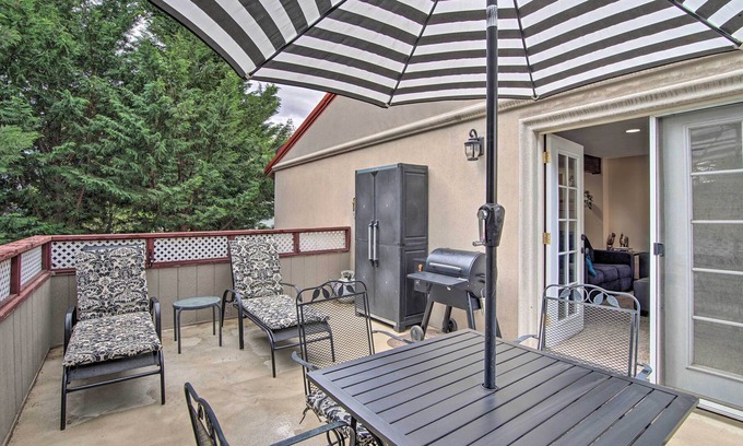 West Richland Condo | West Richland Condo w/ Balcony < 1 Mi To Golf
