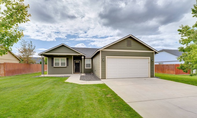 West Richland House | West Richland Vacation Rental - Close to Wineries!