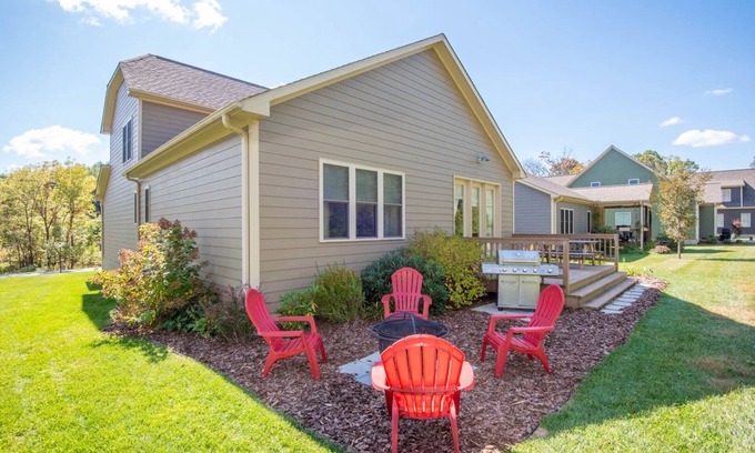 West Jefferson House | West Town Way - Downtown West Jefferson Home - Fireplace - Sleeps 8