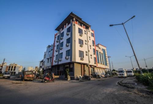 Central Area Hotel | West Wood Hotel near railway way station