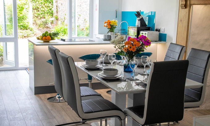 Barnstaple Cottage | Westeria Cottage - 2 Bed-Sleeps 4-TJS9WC
