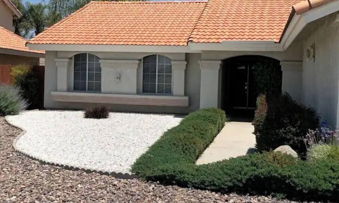 Hemet House | Western Horizon Home