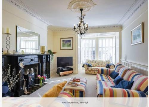 Aberdovey Apartment | Westhaven 5 Beachfront Luxury-free Parking Permit