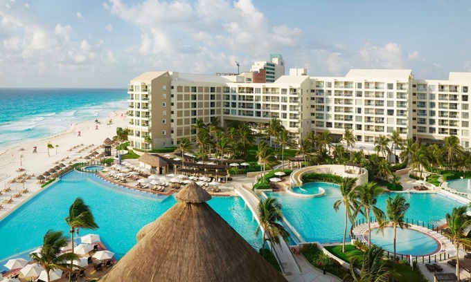 Zona Hotelera Resort | Westin Lagunamar Ocean Resort and Spa Luxury Premium