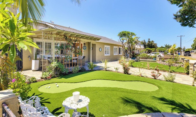 Westminster Apartment | Westminster Escape Near Beaches & Shopping!