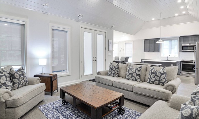 Minett House | Westwinds Cottage (#41)