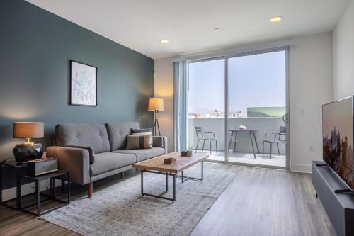 Westwood Apartment | Westwood 1BR w WD in unit nr Beverly Hills LAX-141