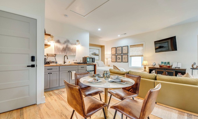 East Side Apartment | WFH-Friendly Studio - 5 Mi to Downtown Atlanta!