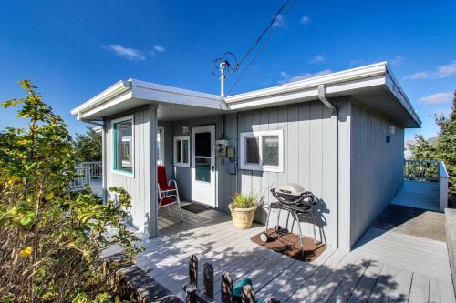 Roads End House | Whale Watch