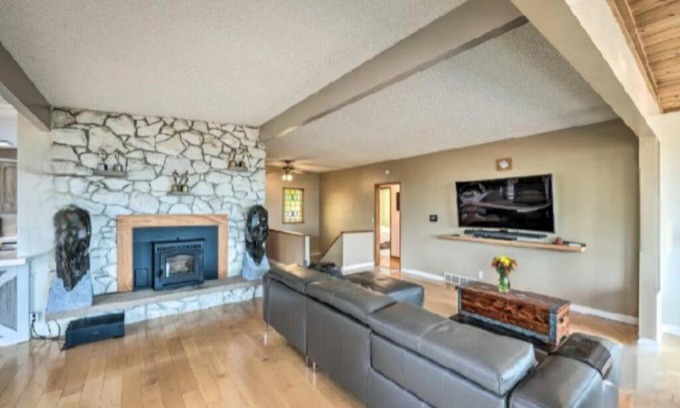 Coupeville House | Whale Watching, Private Beach, Hot Tub and more! Coupeville 3/2