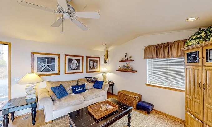 Brookings House | Whaleshead Wonderland