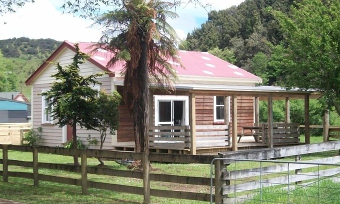 Whangamomona House | Whanga Bridge House on the Forgotten World Highway