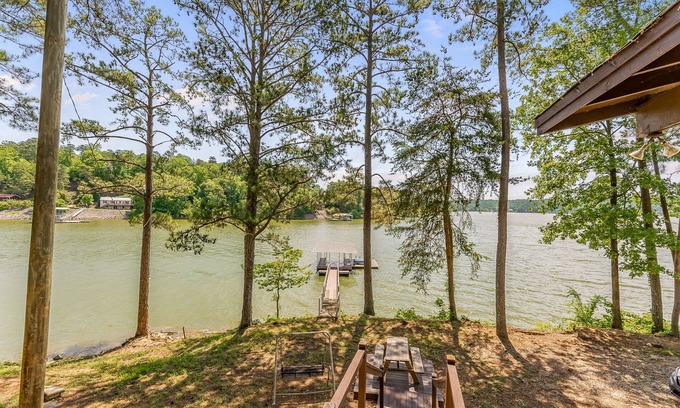 Crane Hill House | What-A-View: 4 BR, 1 BA in Crane Hill, Sleeps 10