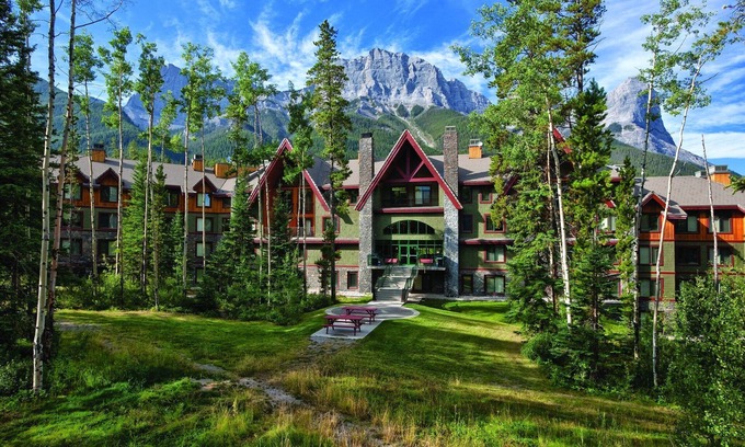 Canmore Resort | Where art and wilderness converge