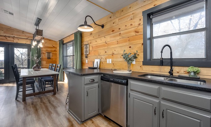Sulphur Cabin | Where the Magic Cabins