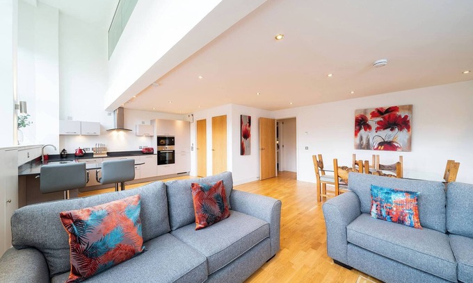 Broughty Ferry Apartment | Whinny Brae - Quirky Conversion