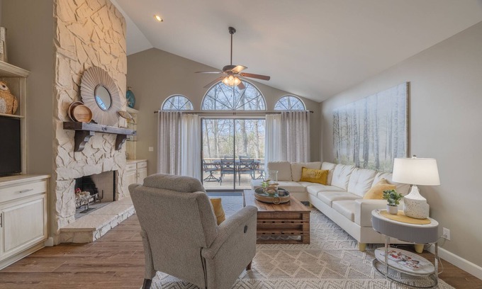 Innsbrook House | Whippoorwill Manor by Innsbrook Vacations!