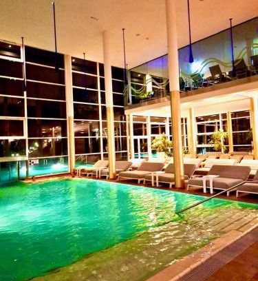 Bad Waltersdorf Apartment | WHIRLPOOL-SUITE AMADEUS - Weitblick - Golf & Wellness - direkter Bademantelgang - ADULTS ONLY