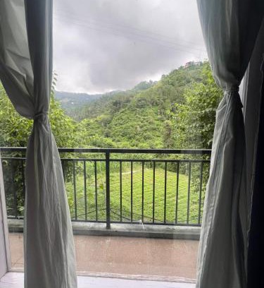 Kandaghat House | Whispering