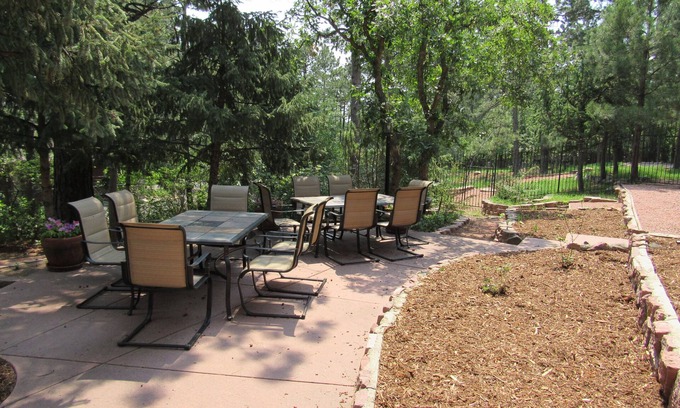 Broadmoor House | Whispering Pines in the Broadmoor
