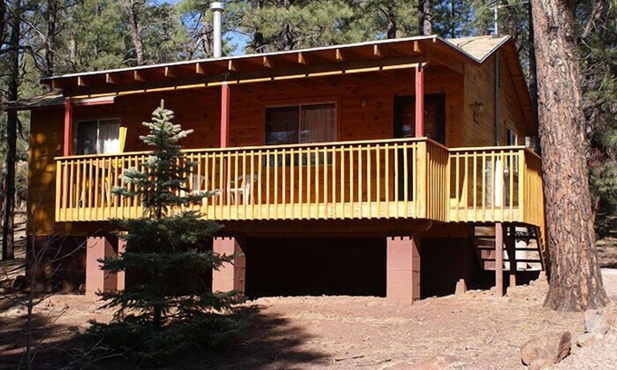 Pinetop-Lakeside Cabin | Whispering Pines - Cabin 33 (Spa Tub)