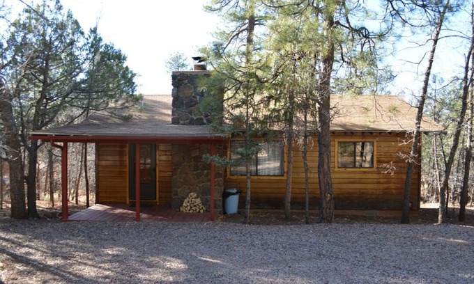 Pinetop-Lakeside Cabin | Whispering Pines - Cabin *9 (2 Bedroom)