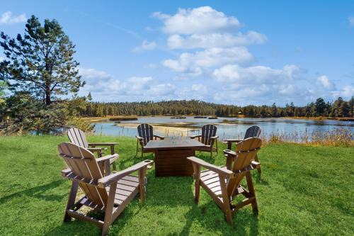 Munds Park House | Whispering Pines Lakehouse