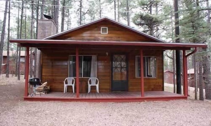 Pinetop-Lakeside Cabin | Whispering Pines Resort- Cabin #14