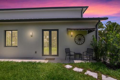 Rural Estates House | Whispering Pines Retreat