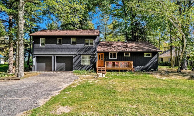 Lake Township House | Whispering River Hideaway