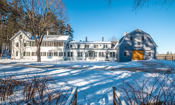Buckfield House | Whispering Waters Farmhouse/Barn