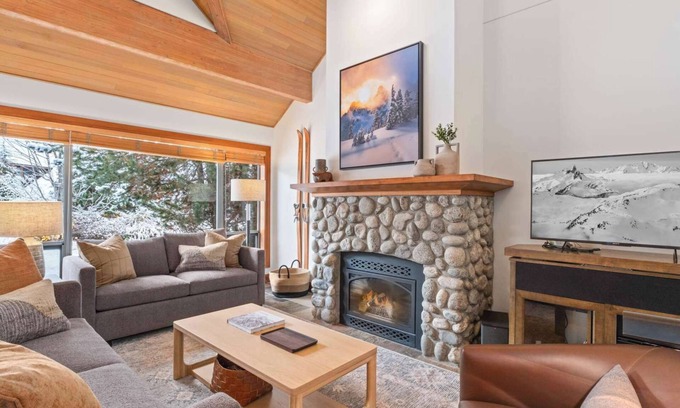 Village North House | Whistler - Montebello 4739